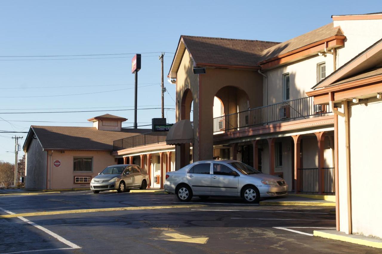 Royalinn & Suites Burlington Exteriör bild